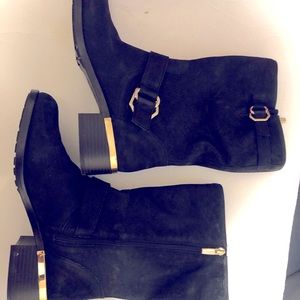 Women’s size 10 Vince Camuto Boots
